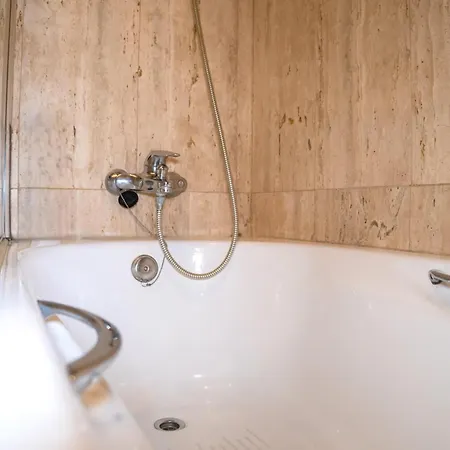Acogedor Con Piscina En شقة *