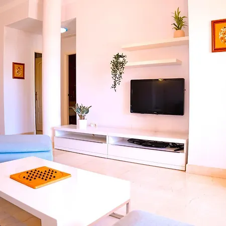 Apartment Acogedor Con Piscina En *