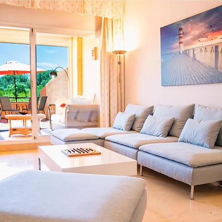 Acogedor Con Piscina En Apartment