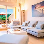 Acogedor Con Piscina En Lejlighed