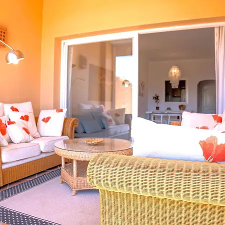 Acogedor Con Piscina En * ماربيا